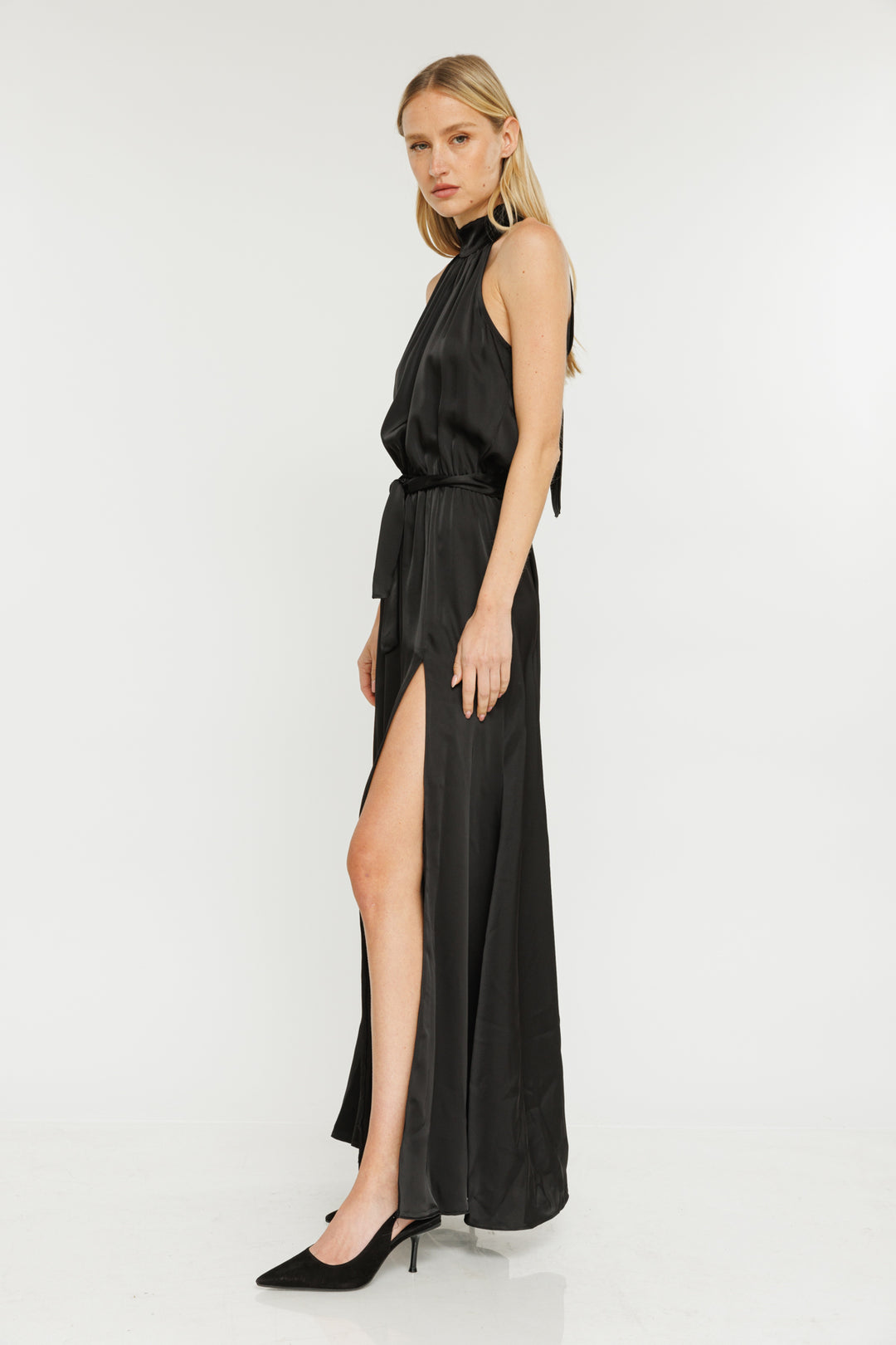 שמלת מקסי קולר Annet בצבע שחור