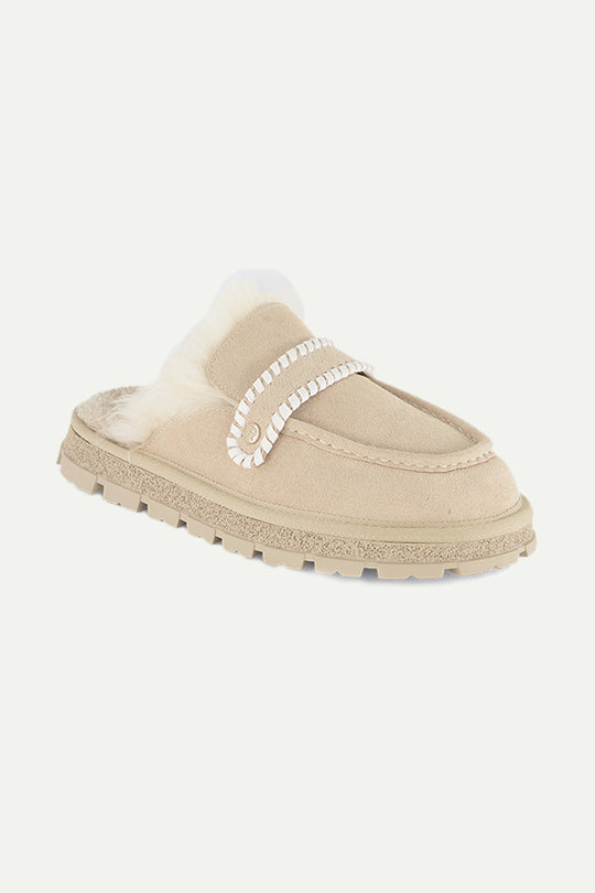 כפכפי מוקסין עם פרווה בצבע בז׳