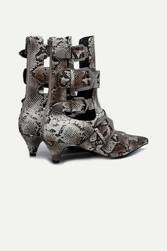 מגפוני עקב CECILE עם אבזמים בהדפס נחש