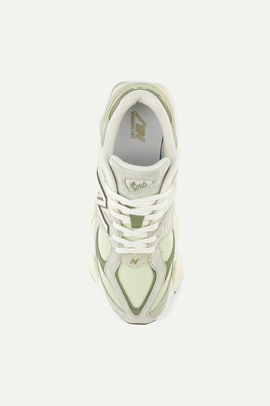 נעלי סניקרס U9060EEC בצבע לבן ירוק