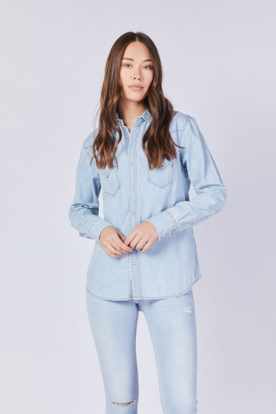חולצת ג'ינס מכופתרת נשים
