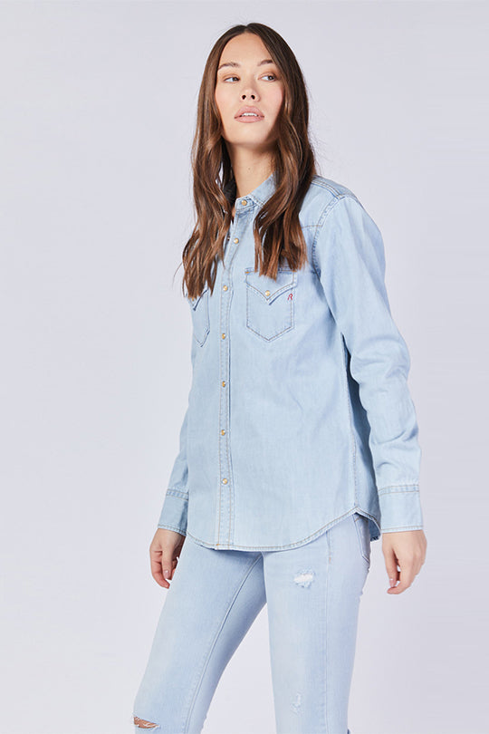 חולצת ג'ינס מכופתרת נשים