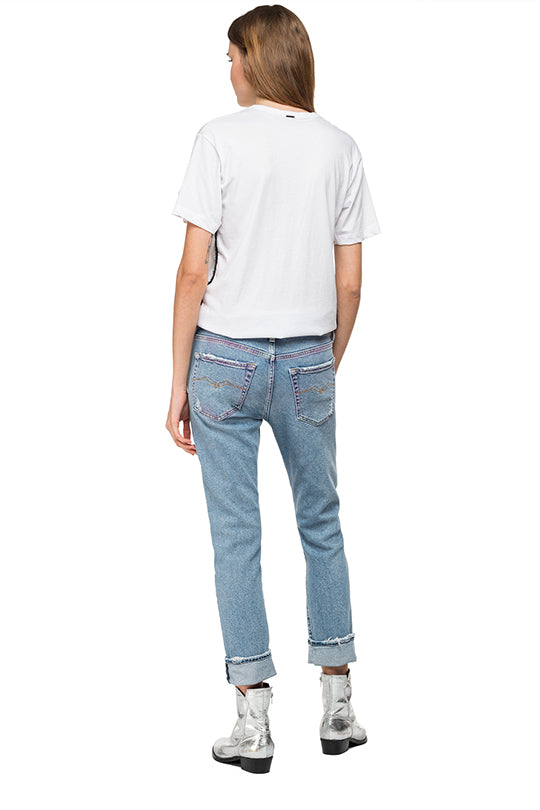 טישירט עם הדפס בצבע לבן