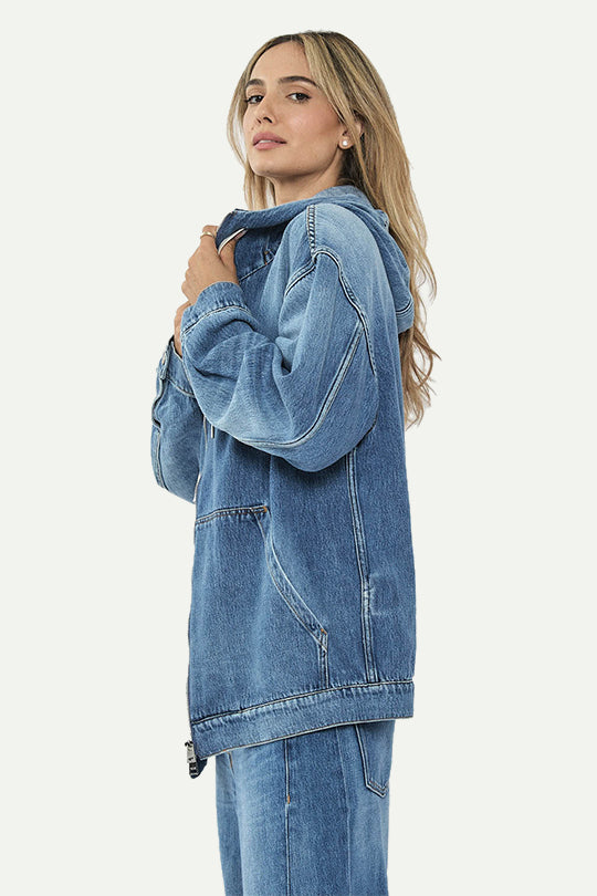 ג׳קט ג׳ינס לנשים עם רוכסן וקפוצ׳ון