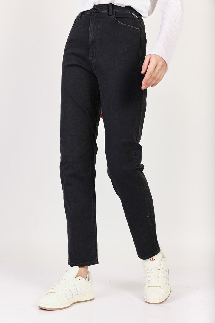 מכנסי ג'ינס Straight Leg High Waist בצבע שחור