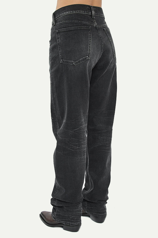 ג׳ינס AUBRY בגזרה ישרה בצבע שחור דהוי