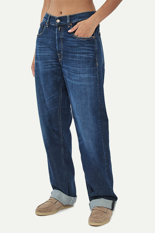 ג׳ינס AUBRY בגזרה ישרה בצבע כחול