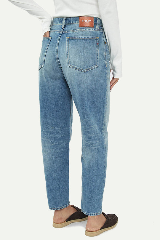 ג׳ינס  SAMUELA בגזרה ישרה בצבע תכלת