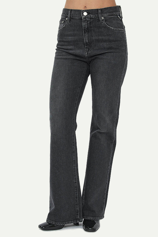 ג׳ינס BECKA בגזרה מתרחבת בצבע שחור דהוי