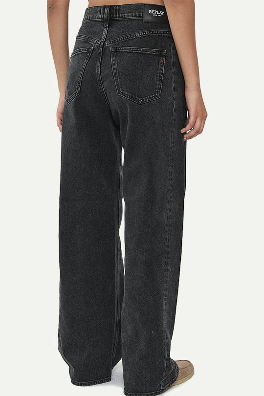 ג׳ינס NARJA בגזרה רחבה בצבע שחור דהוי