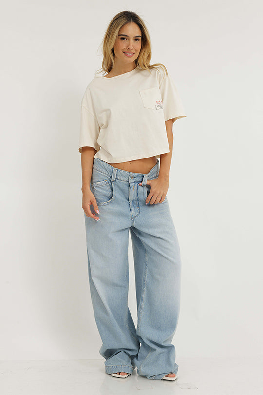 ג’ינס רחב בצבע תכלת בהיר