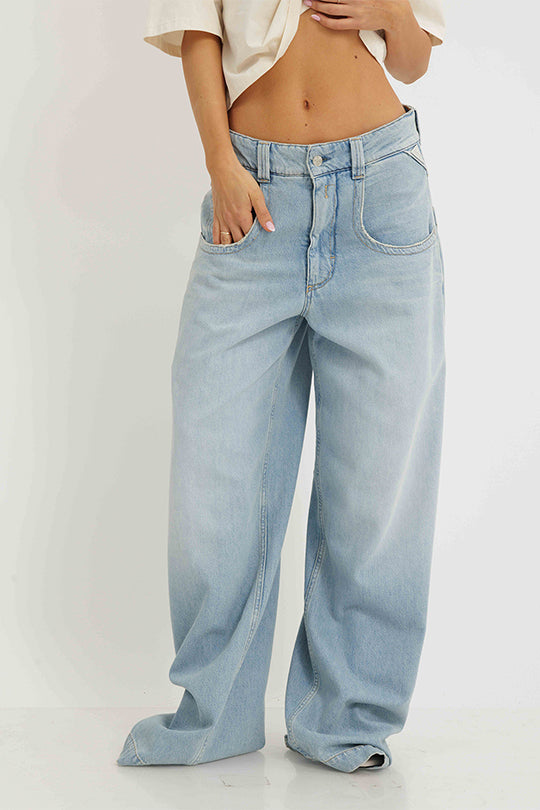 ג’ינס רחב בצבע תכלת בהיר