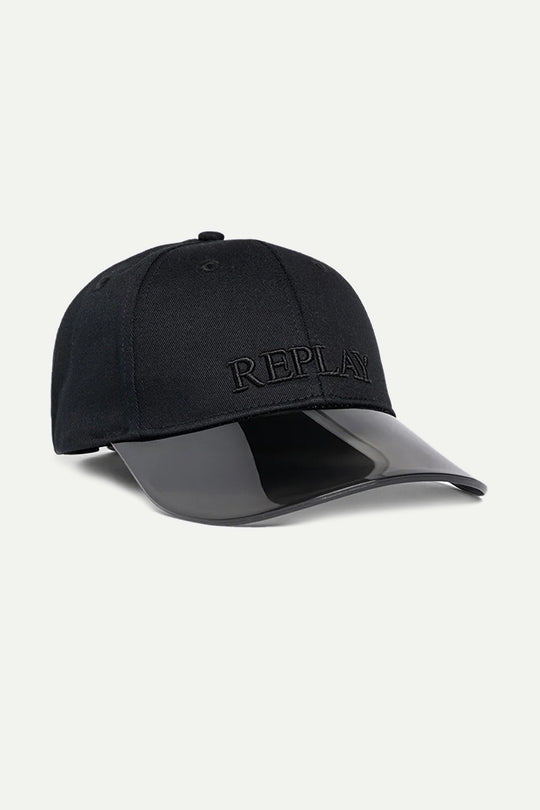 כובע שחור עם מצחייה שקופה