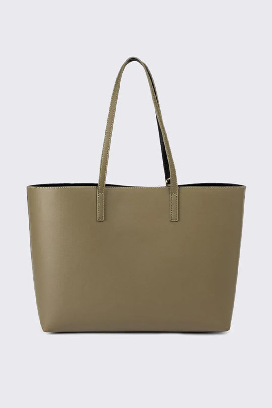 תיק לנשים עם לוגו