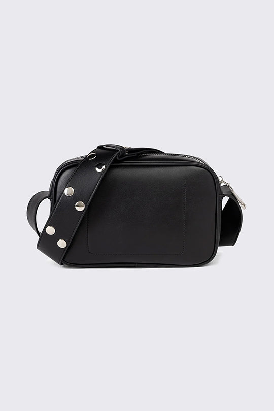 תיק צד לנשים בצבע שחור עם ניטים כסופים