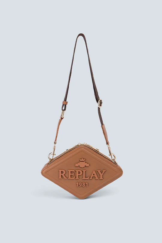 תיק צד לנשים בצורת יהלום בצבע חום עם לוגו מובלט