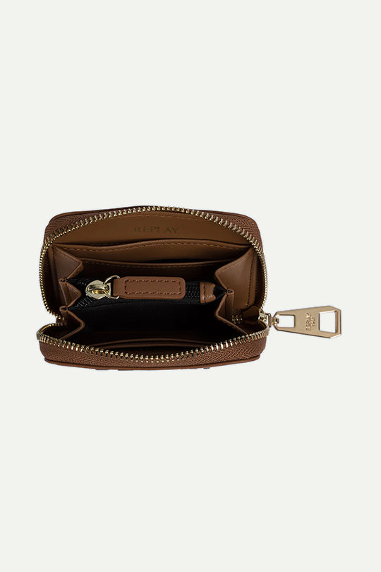 ארנק קומפקטי בצבע קרמל עם רוכסן ולוגו מוזהב