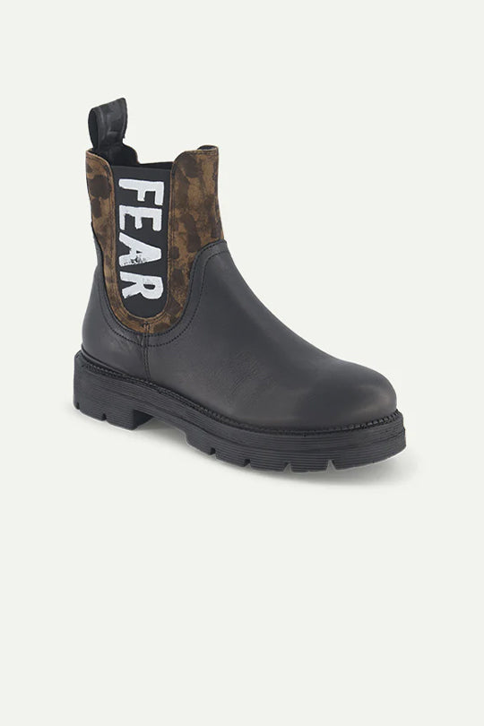 מגפוני HILLTOP עם הדפס מנומר וכיתוב בצבע שחור