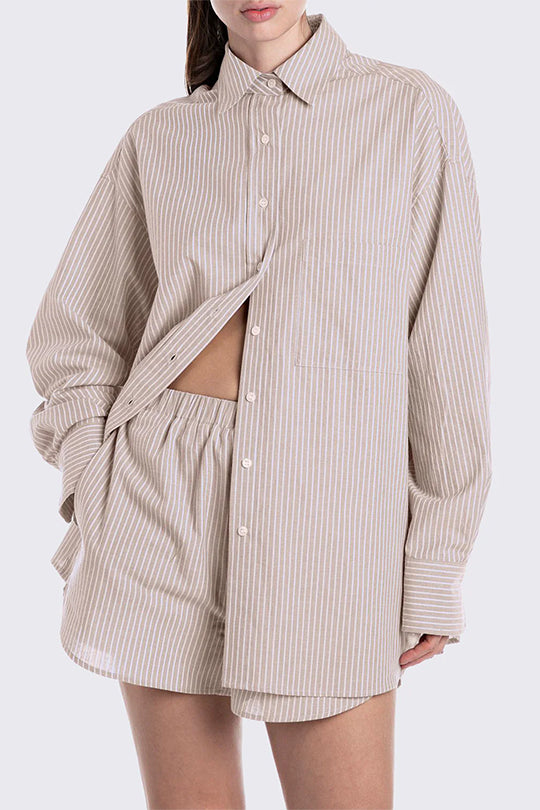 חולצה מכופתרת אוברסייז לנשים בצבע בז’