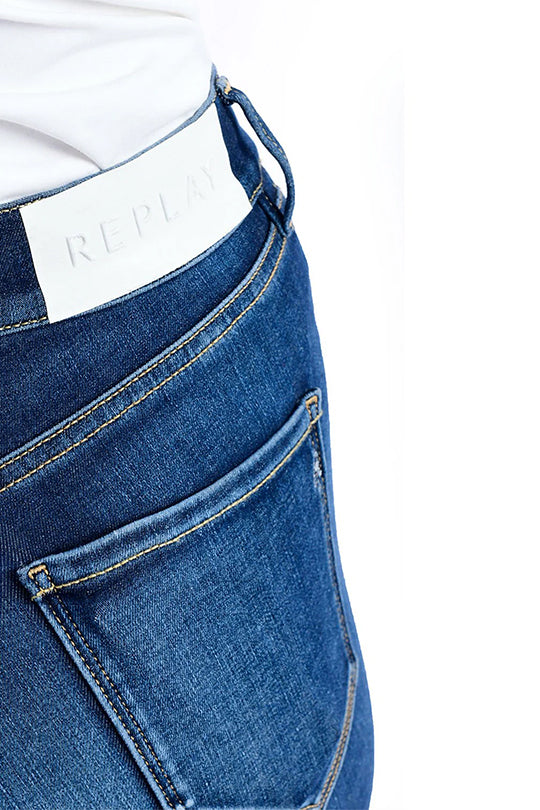 ג'ינס סקיני בצבע כחול כהה