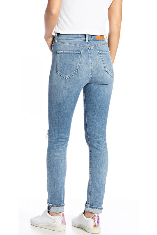ג'ינס סקיני עם קרעים בצבע כחול