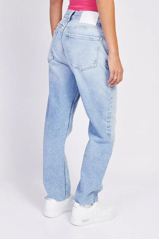 ג'ינס בסגירת שרוך נשים