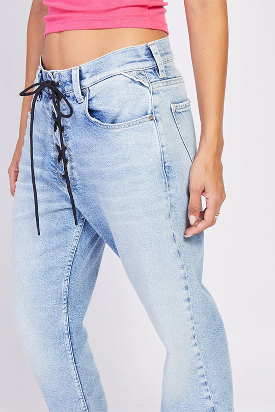 ג'ינס בסגירת שרוך נשים