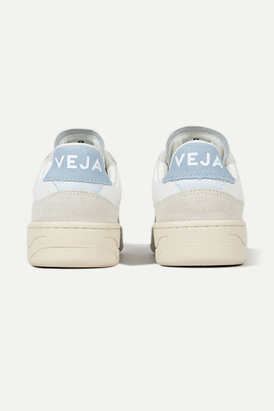 נעלי סניקרס V-90 עור בצבע לבן/תכלת