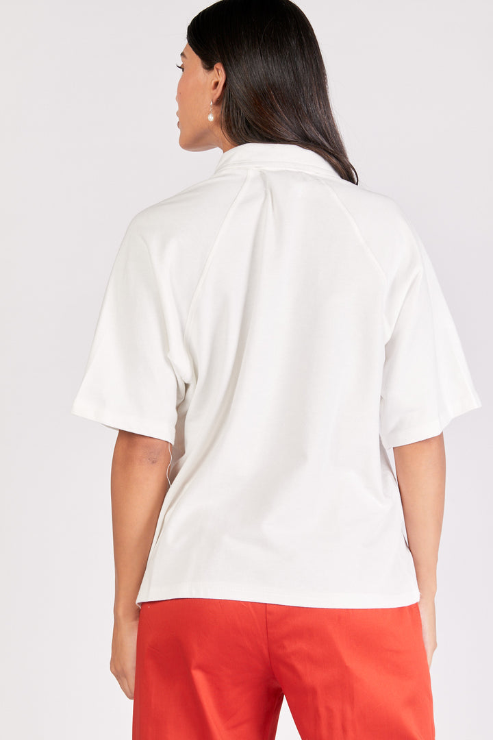 חולצת פולו לאני בצבע לבן