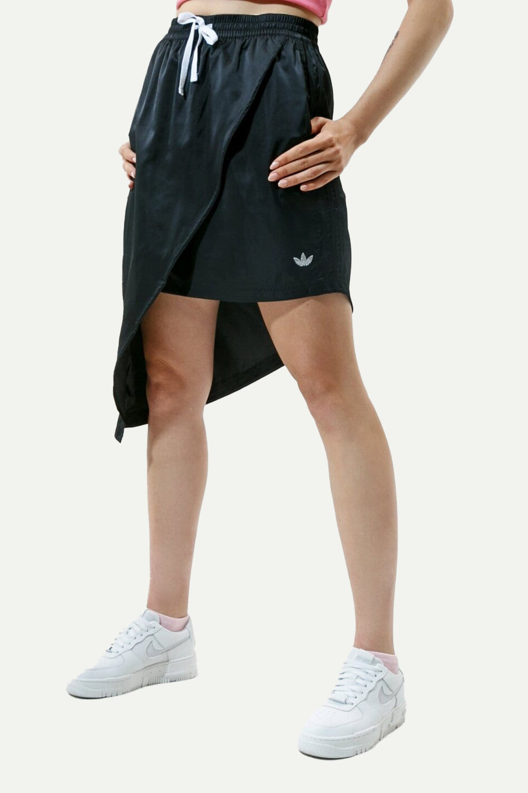 חצאית א-סימטרית Hazgrn בצבע שחור - Adidas