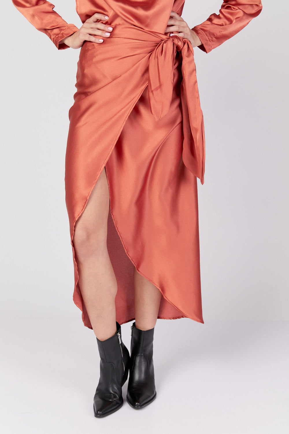 חצאית איזבלה בצבע חמרה - Dana Sidi