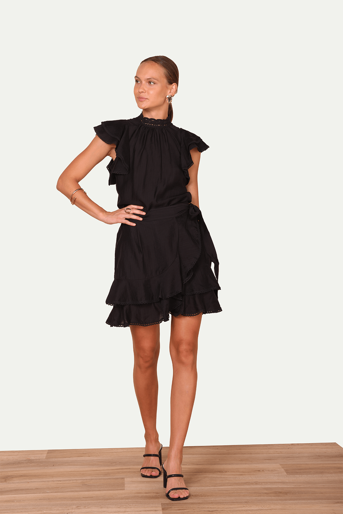 חצאית פריסליה בצבע שחור - Sabina Musayev