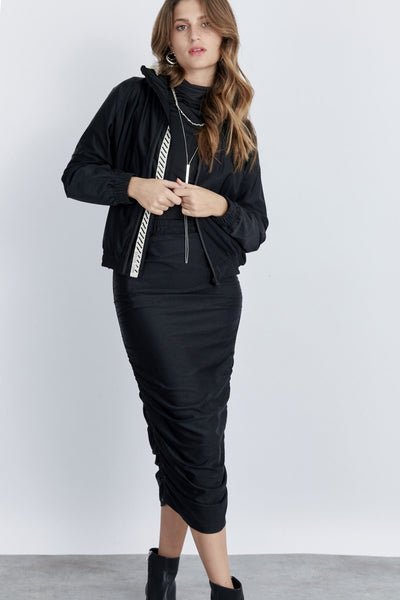 חצאית עיפרון סיימון בצבע שחור - Razili Studio