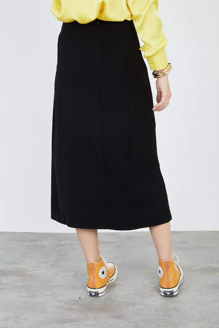 חצאית קרסטי בצבע שחור - Razili Studio
