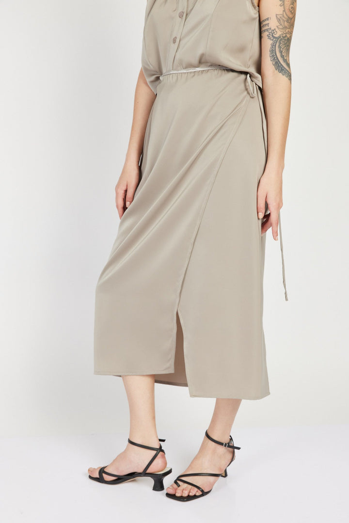חצאית קשירה מידי אטלס בצבע חאקי - Razili Studio