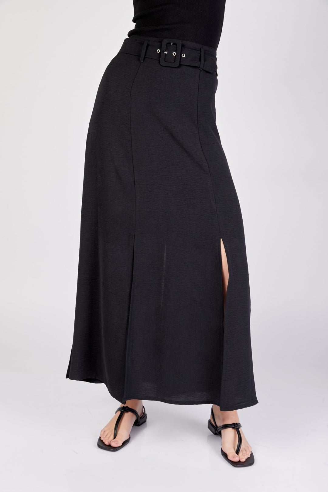 חצאית לינן מקסי בצבע שחור - Moi Collection