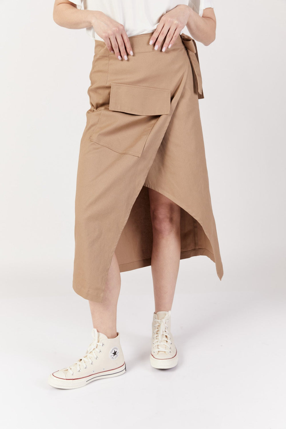 חצאית מעטפת קברנה בצבע חאקי - Razili Studio