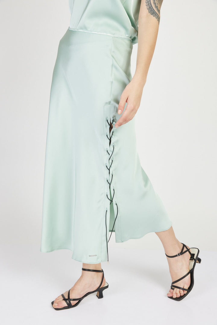 חצאית מידי סאטן בצבע סלדין - Juicy Couture