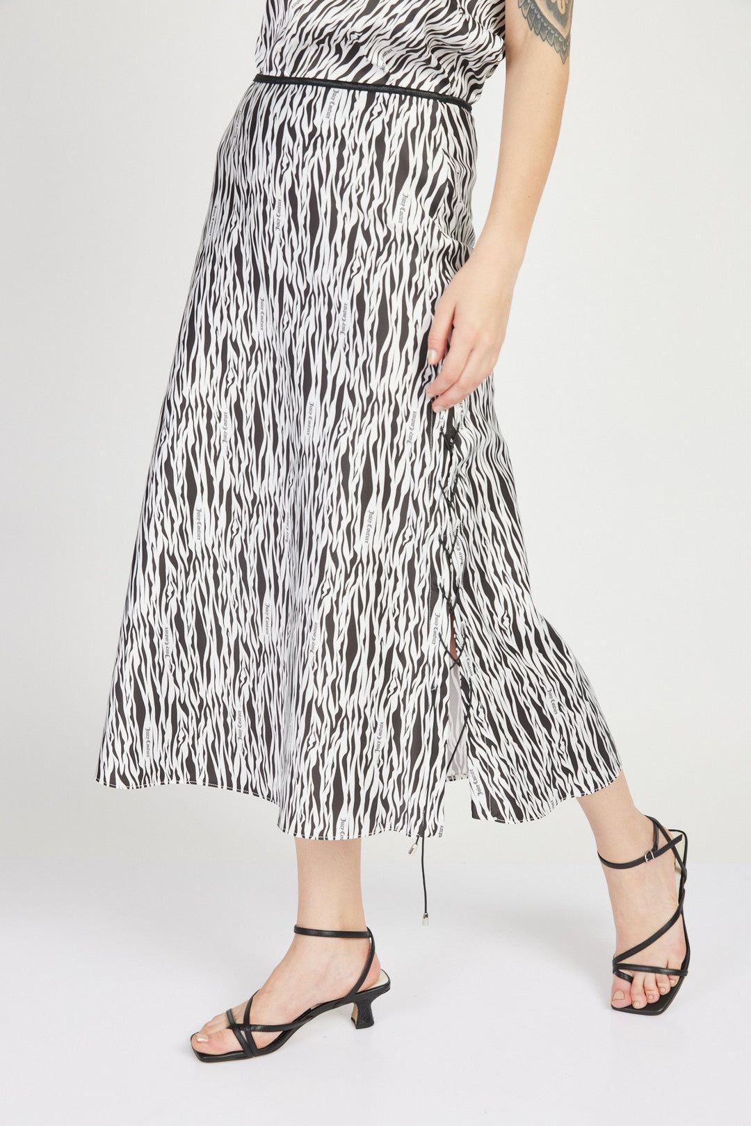 חצאית מידי סאטן בהדפס זברה - Juicy Couture