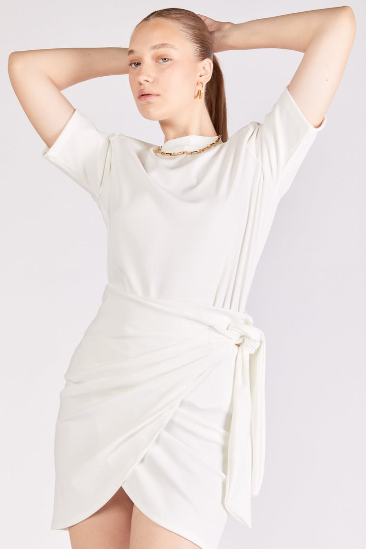 חצאית מיני אלבינה בצבע לבן - Dana Sidi