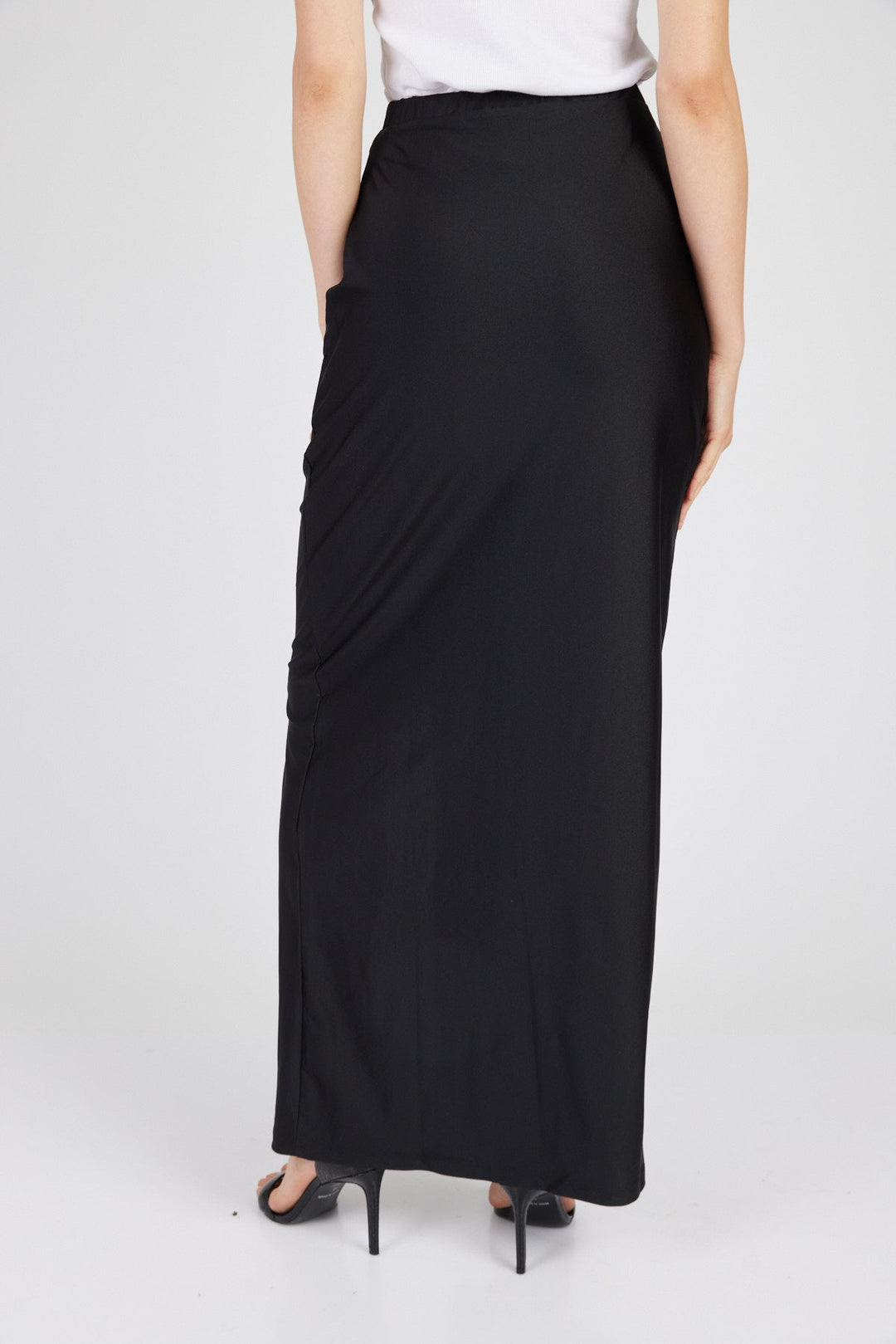 חצאית מקסי דפנה בצבע שחור - Mother Ofall