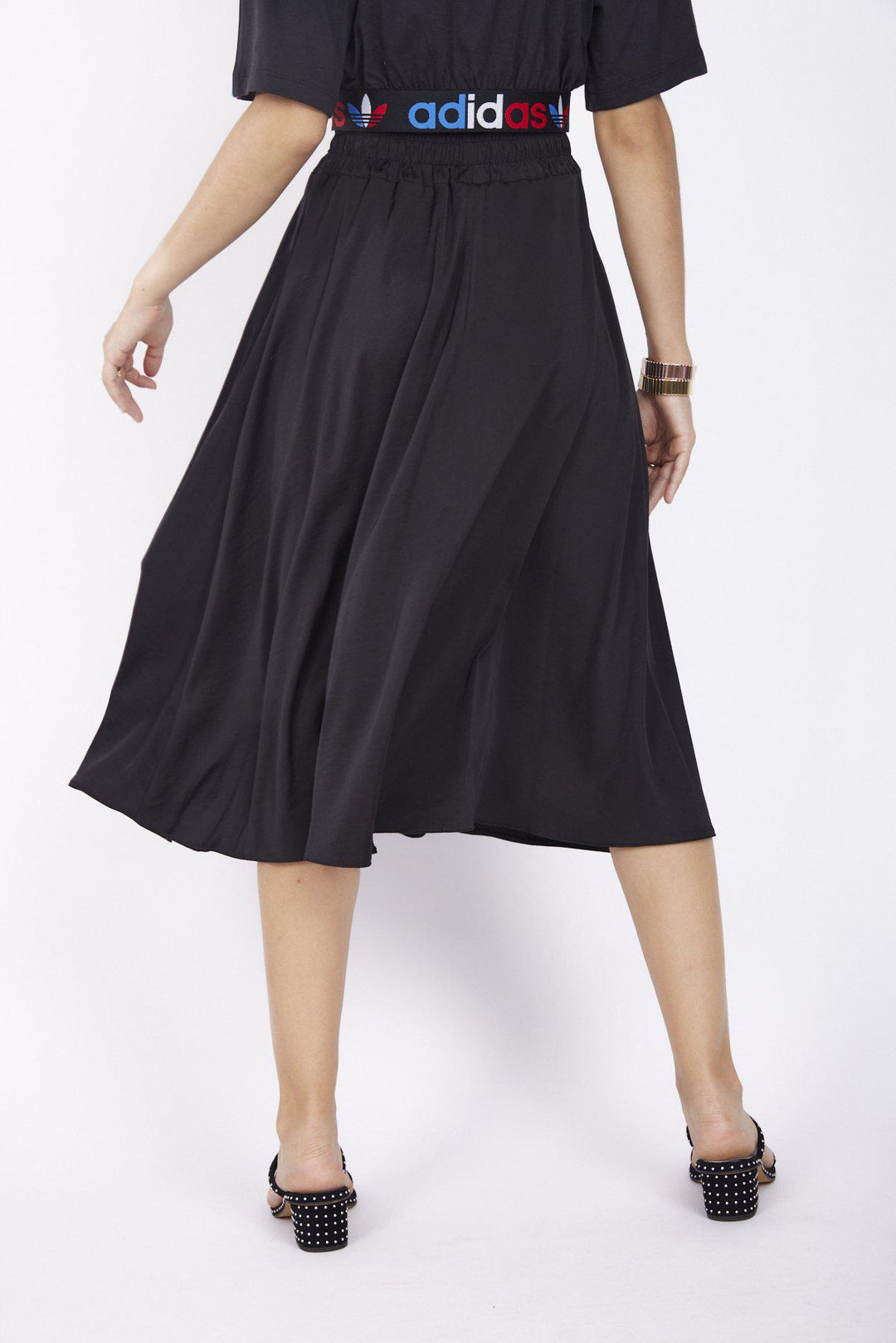 חצאית וינד סאטן בצבע שחור - Razili Studio