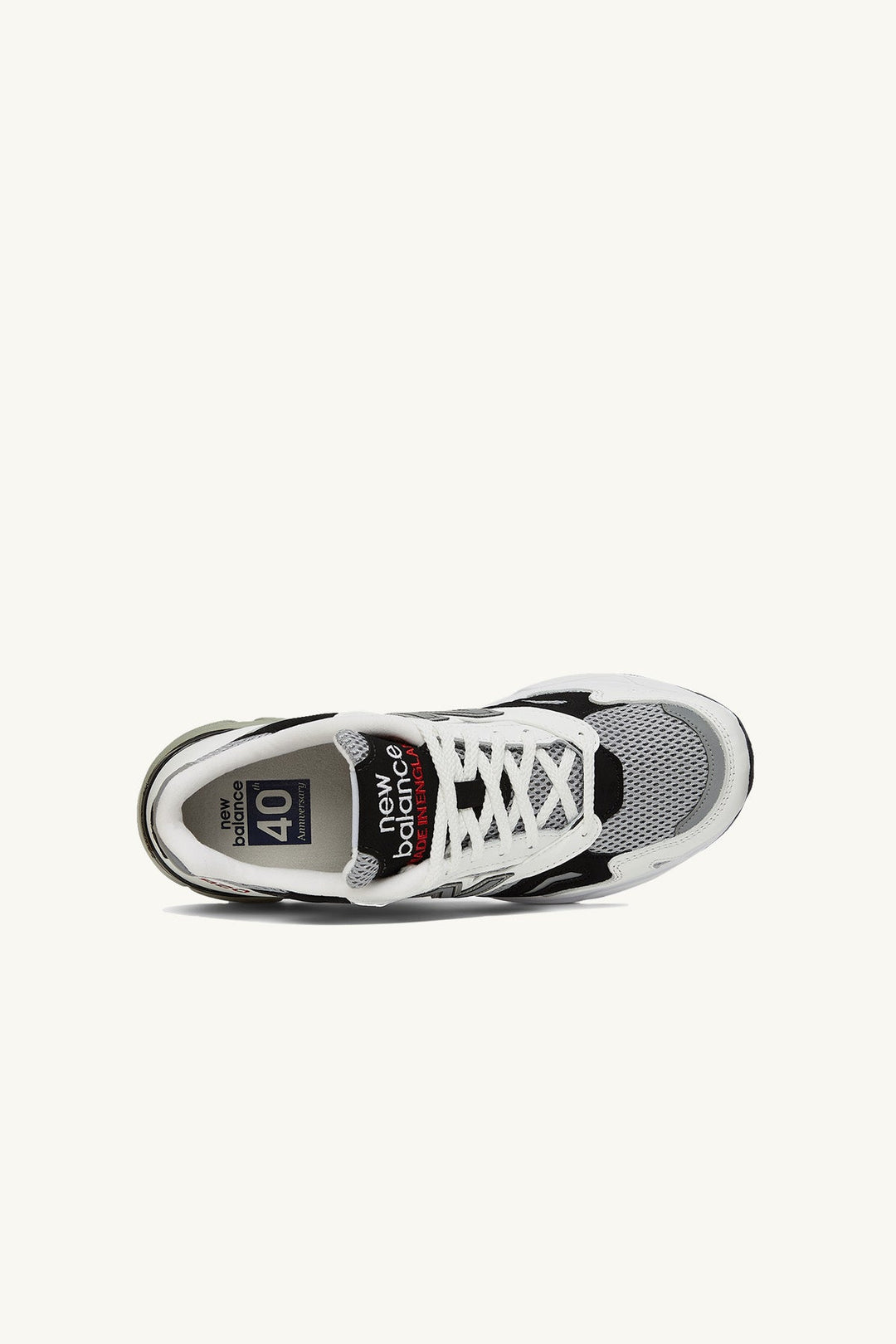 בצבע לבן M920UKF נעלי - New Balance