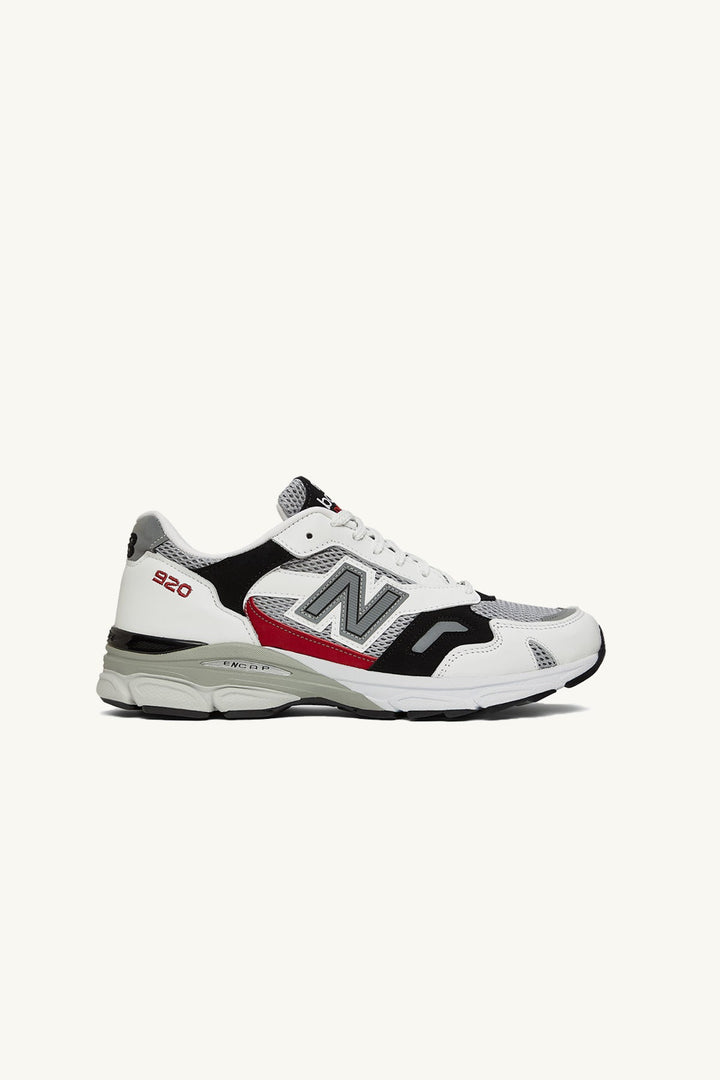 בצבע לבן M920UKF נעלי - New Balance