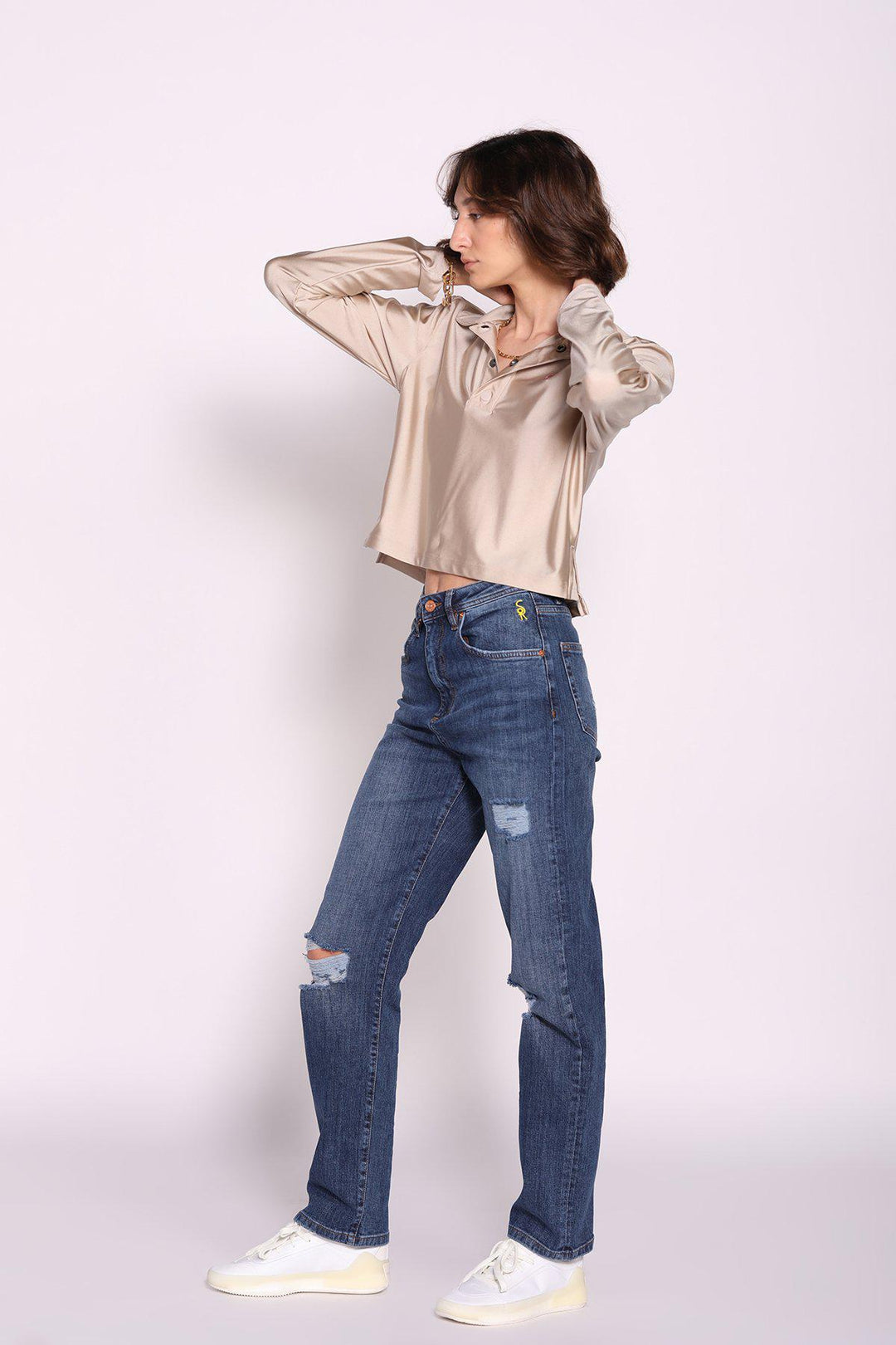 ג׳ינס ארוך ישר עם קרעים בצבע כחול - Razili Studio