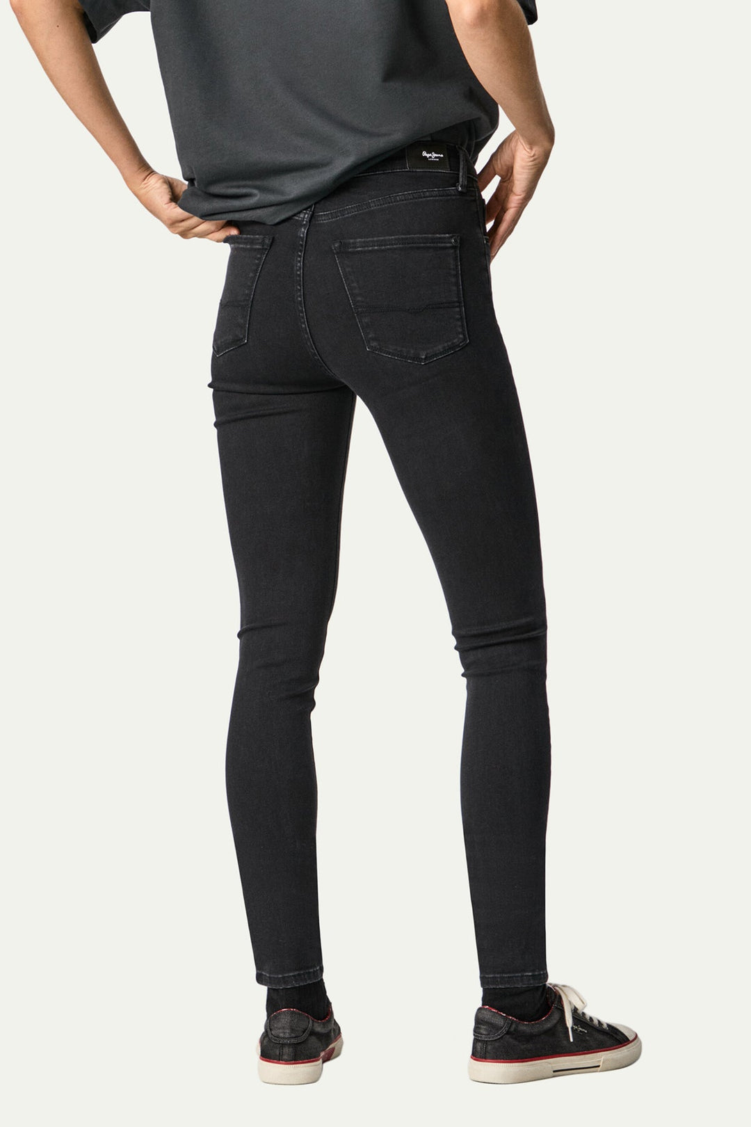 ג׳ינס סקיני ריג׳נט בצבע אפור - Pepe Jeans