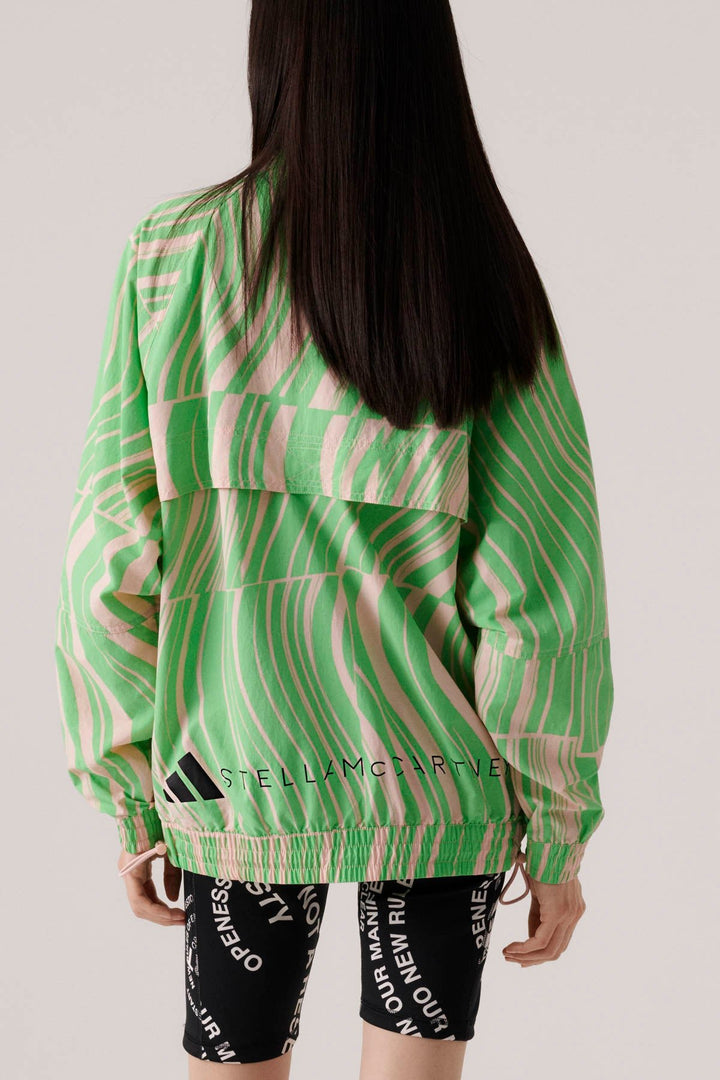 ג׳קט ניילון Asmc Woven Tt P בהדפס פסים בצבע ירוק - Adidas Stella