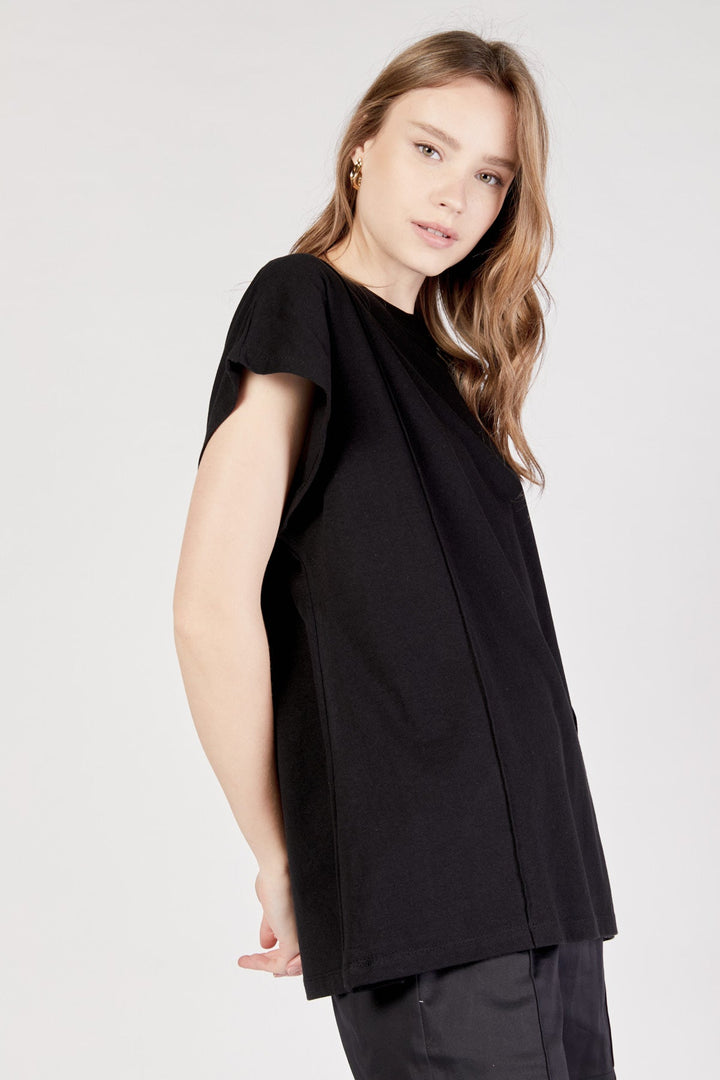 גופייה כתפיים רחבות בצבע שחור - Razili Studio