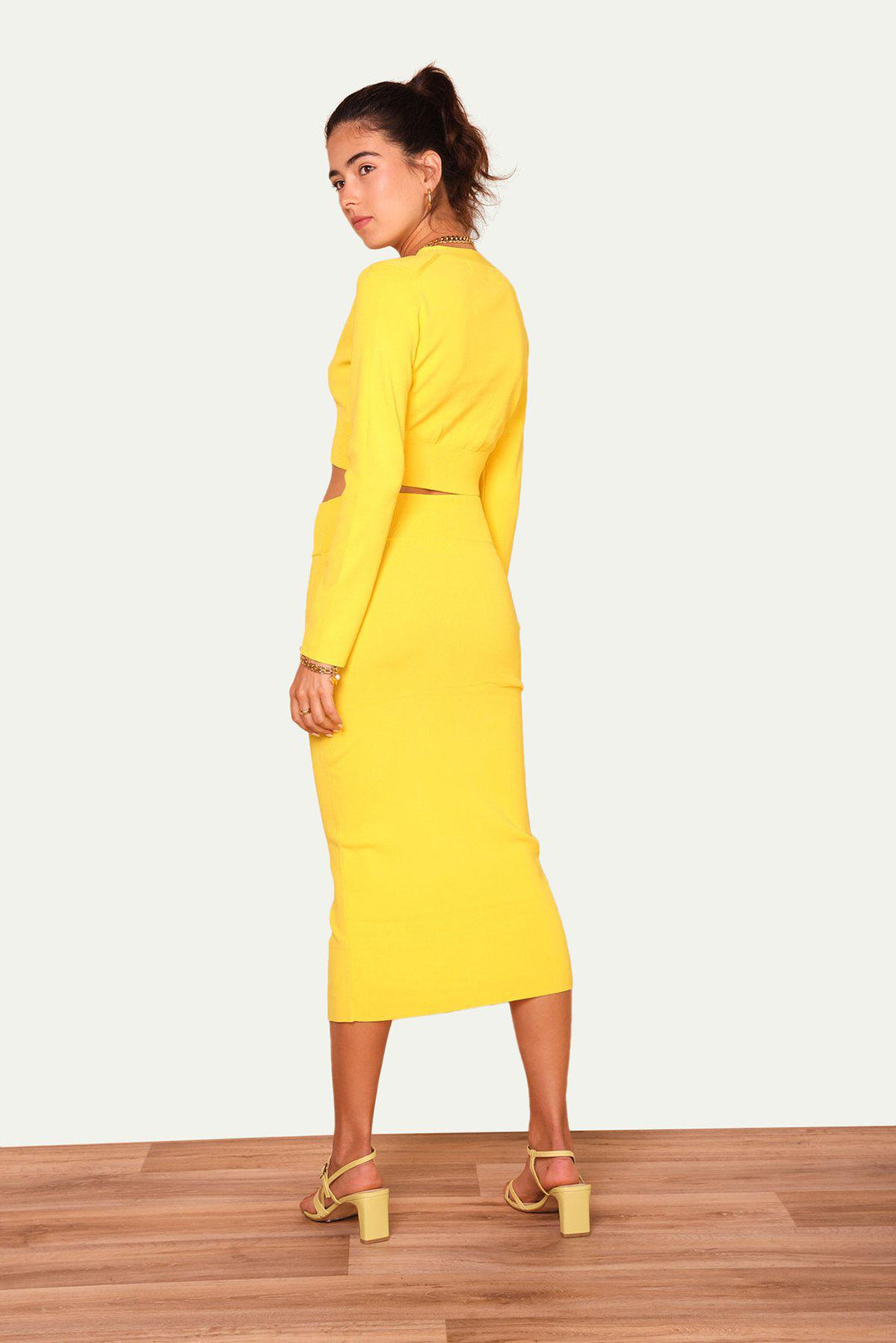 חליפת אנה בצבע צהוב - Mother Ofall