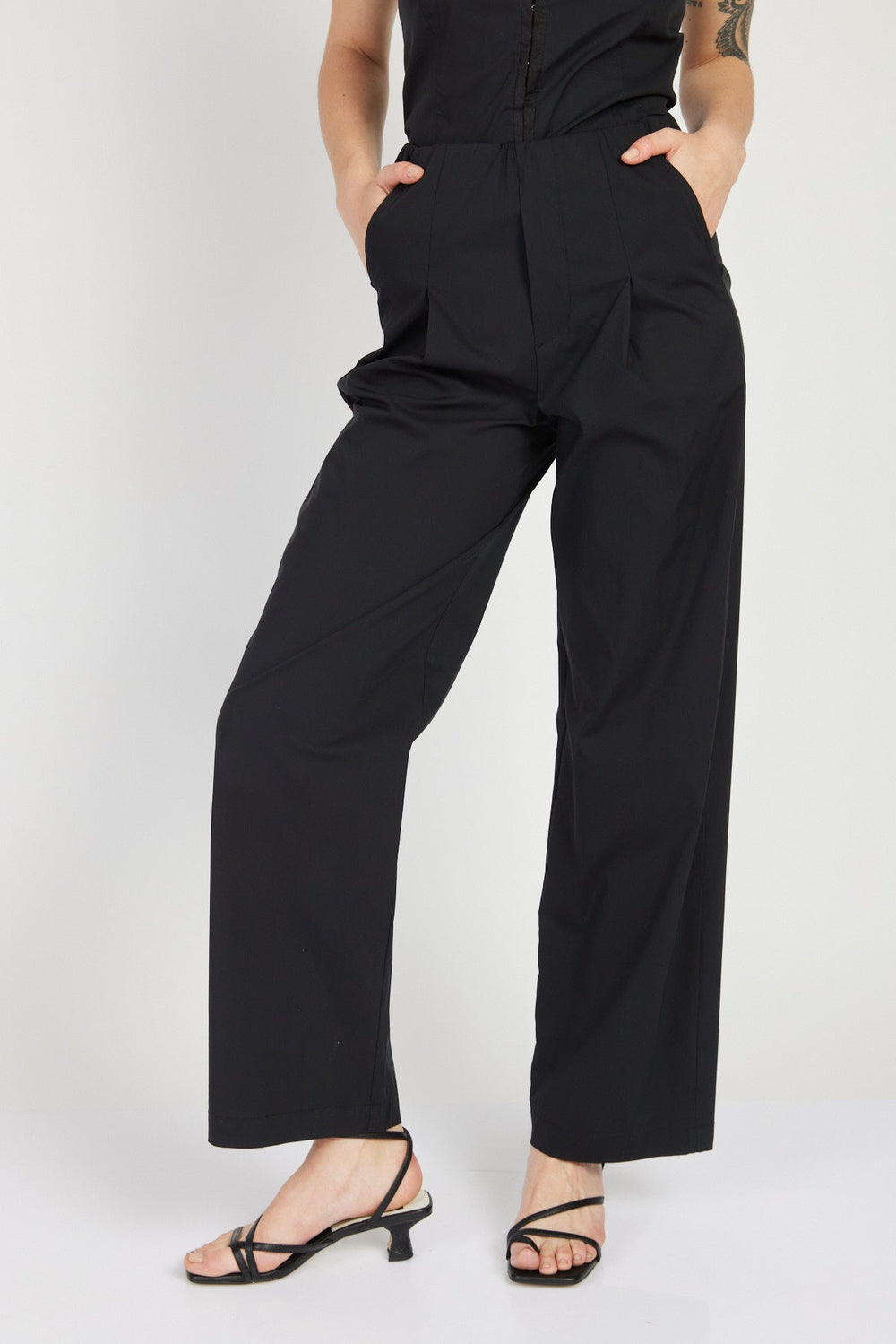 מכנסי אניס בצבע שחור - Julliett